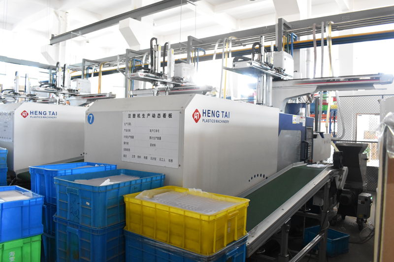 Injection molding machine
